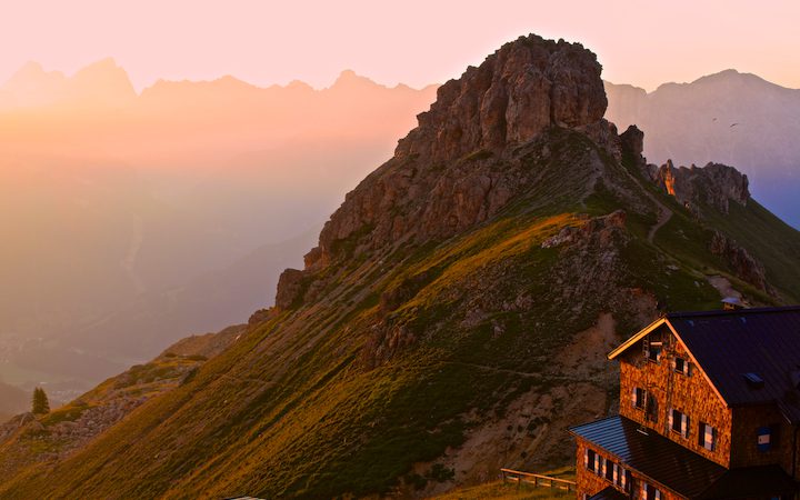 Rifugio Roda di Vael - alba